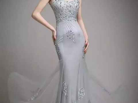 收到晚宴邀请函后除了开心，穿什么出门真让人头大