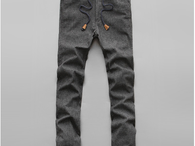 灰色裤子配外套的万能公式，这样穿准没错