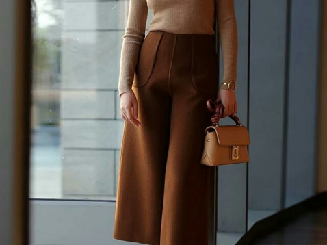 梨形身材选裤子实用指南 告别胯宽腿粗这样穿就对了