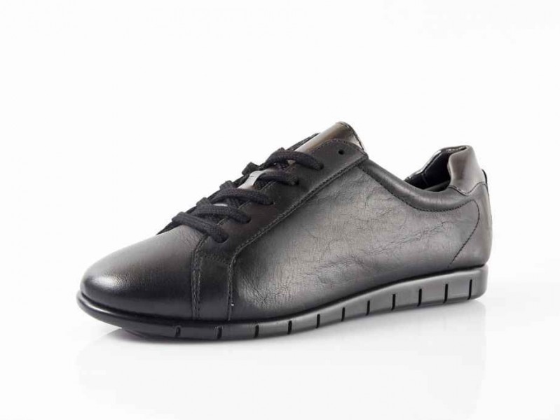 皮鞋挑花眼 这份2025年闭眼入品牌指南收好了