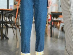 裤脚宽大如裙摆，这些裤子让你走路带风