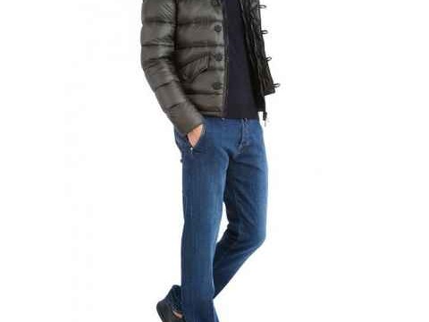 冬日短款羽绒服配裤指南 穿出高挑好身材