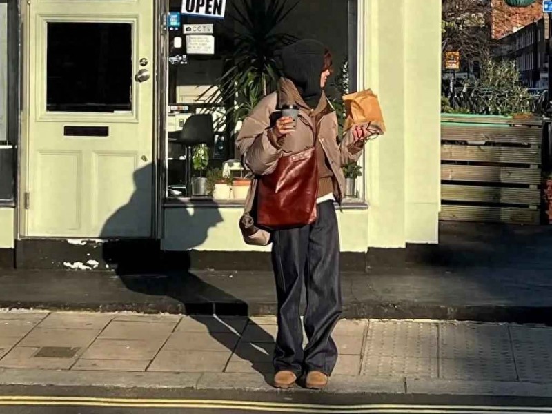 下身短穿衣搭配技巧 矮个子过了35岁，初冬就穿“短羽绒+阔腿裤”，显高5cm，百搭气质