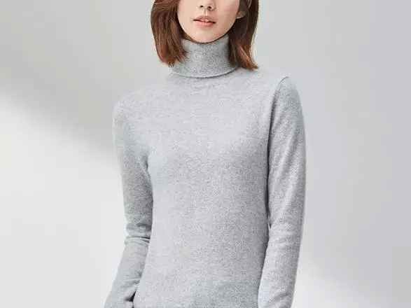 寒冬里的一抹温柔 挑对毛衣牌子这个冬天才算没白过