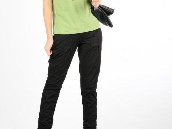 绿色衣服搭什么裤子 这份万能配色公式请收好