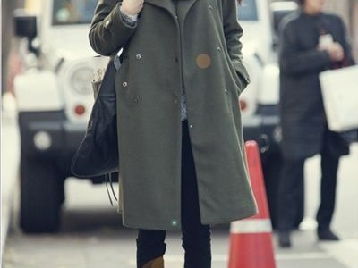 衣柜里那件能搭万物的大衣究竟是什么颜色